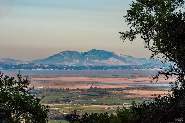 $2,995,000 | 18492 White Oak Drive, Sonoma, CA 95476