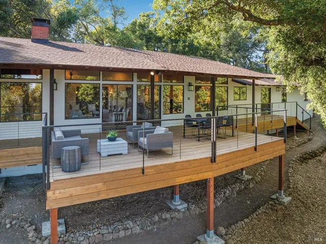 $2,995,000 | 18492 White Oak Drive, Sonoma, CA 95476