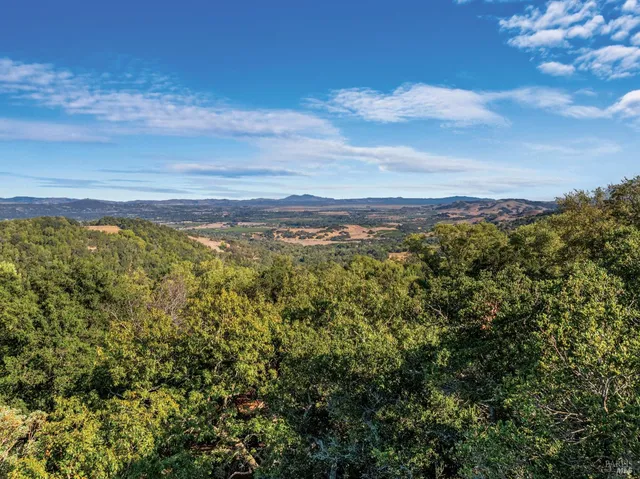 $2,995,000 | 18492 White Oak Drive, Sonoma, CA 95476