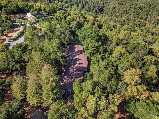 $2,995,000 | 18492 White Oak Drive, Sonoma, CA 95476