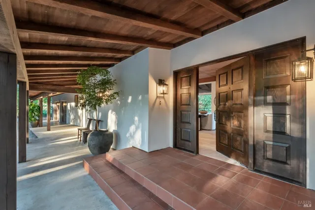 $2,995,000 | 18492 White Oak Drive, Sonoma, CA 95476