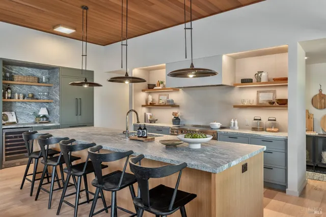 $2,995,000 | 18492 White Oak Drive, Sonoma, CA 95476