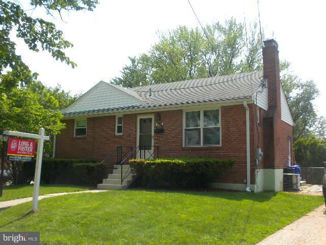 12602 Dean Road Silver Spring, MD 20906 - Photo 16 of 17 Exterior (Front)
