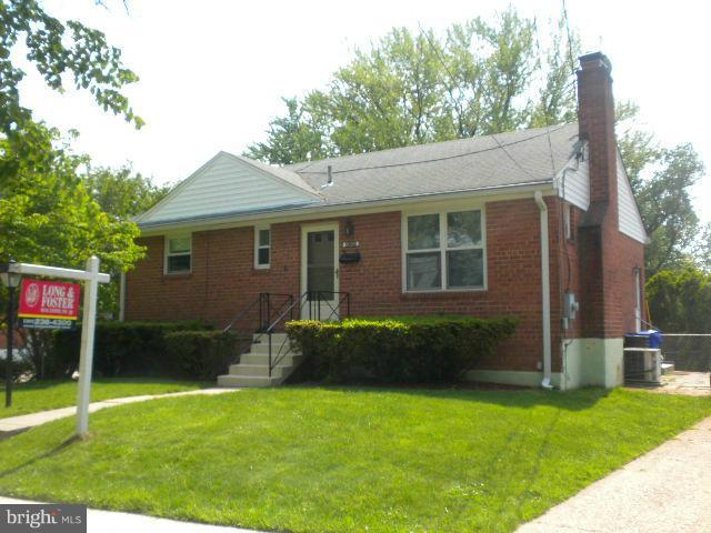 12602 Dean Road Silver Spring, MD 20906 - Photo 17 of 17 Exterior (Front)