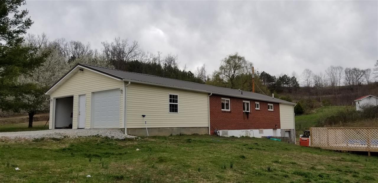 1835 Mountain View Road Robbins, TN 37852 - Photo 7 of 70 Gallery Image 7