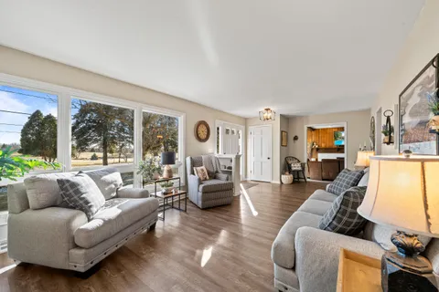 $775,000 | 946 Shabbona Drive, Fontana, WI 53125