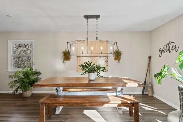 $775,000 | 946 Shabbona Drive, Fontana, WI 53125