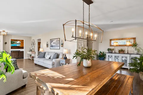 $775,000 | 946 Shabbona Drive, Fontana, WI 53125