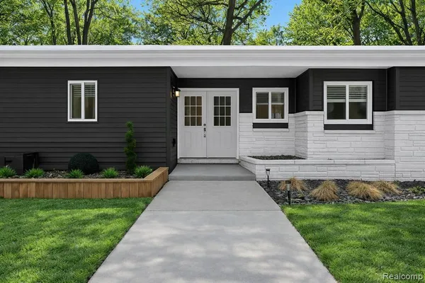 $6,500 | 2566 Harrington Road, Rochester, MI 48307