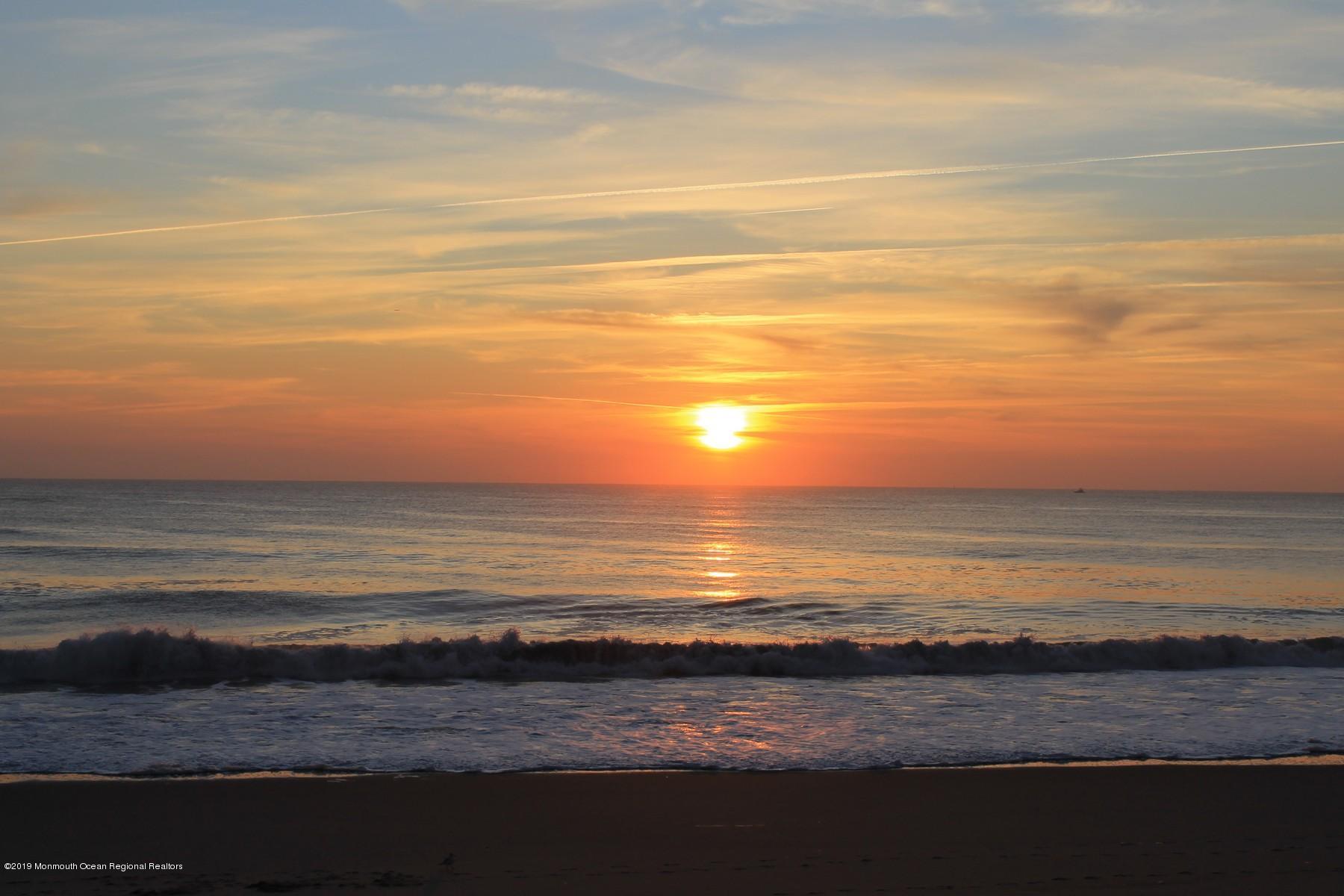 22 Conover Lane Rumson, NJ 07760 - Photo 23 of 25 Great Local Beaches