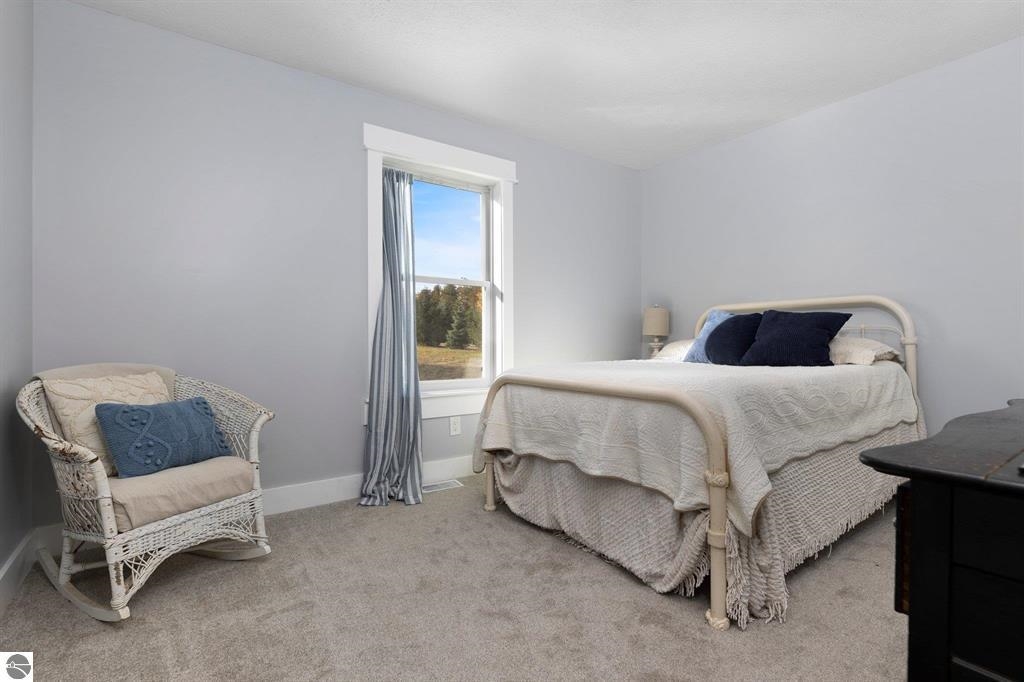 9559 Cedar Run Road Traverse City, MI 49685 - Photo 22 of 55 1906700-21.JPG