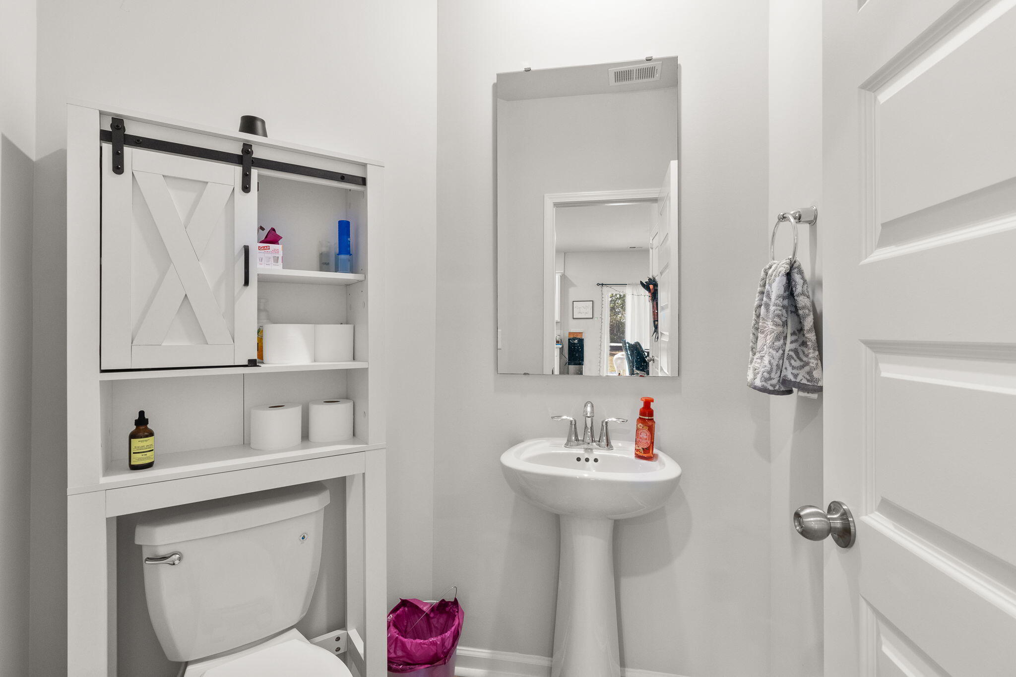 537 Yellow Leaf Lane Summerville, SC 29486 - Photo 17 of 46 17-web-or-mls-Barclay Media Co -18