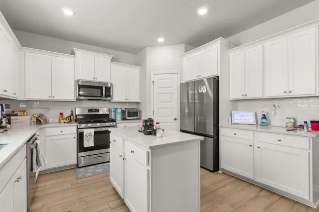 $2,625 | 537 Yellow Leaf Lane, Summerville, SC 29486