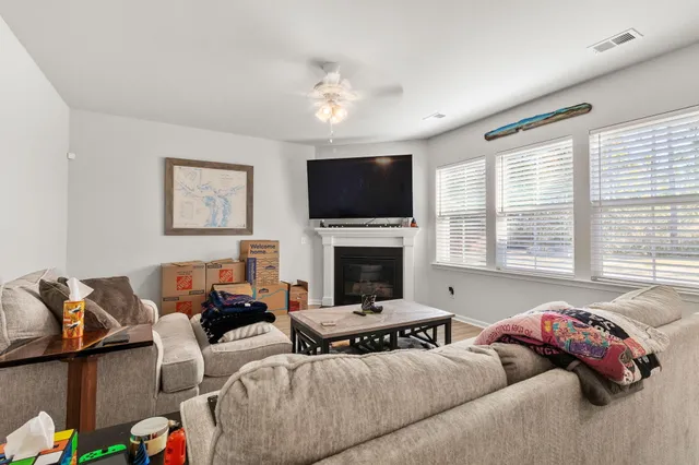 $2,625 | 537 Yellow Leaf Lane, Summerville, SC 29486