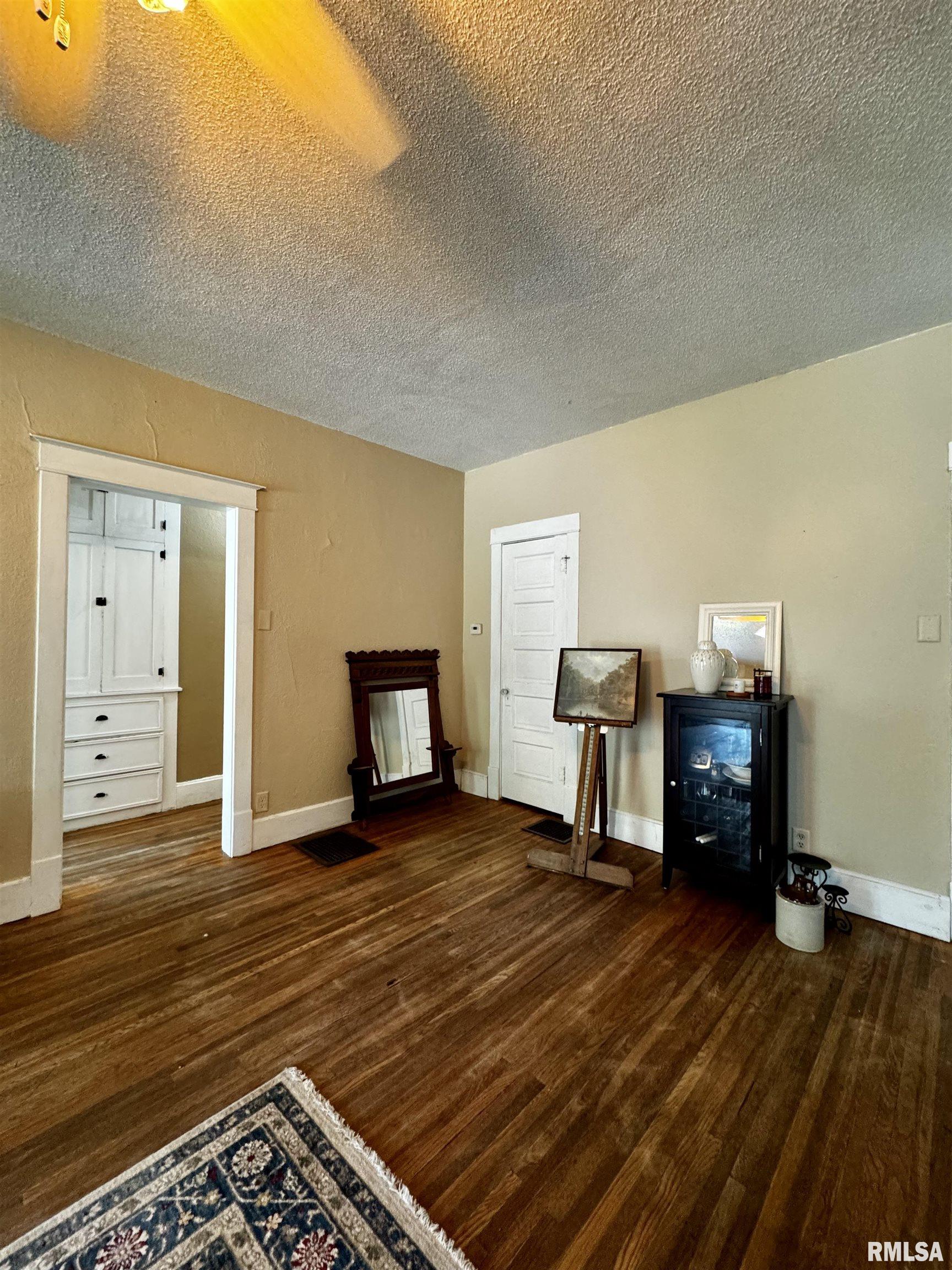 209 North Normal Street Macomb, IL 61455 - Photo 8 of 34 Gallery Image 8