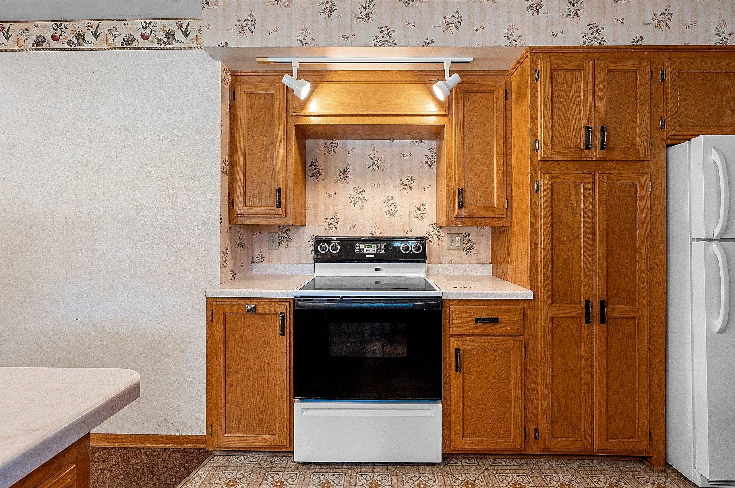357 Jefferson Street Oconto, WI 54153 - Photo 18 of 62