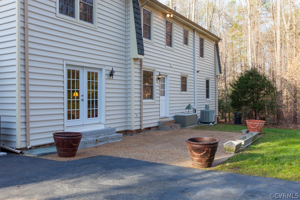 9100 Reigate Road North Chesterfield, VA 23236 - Photo 33 of 36