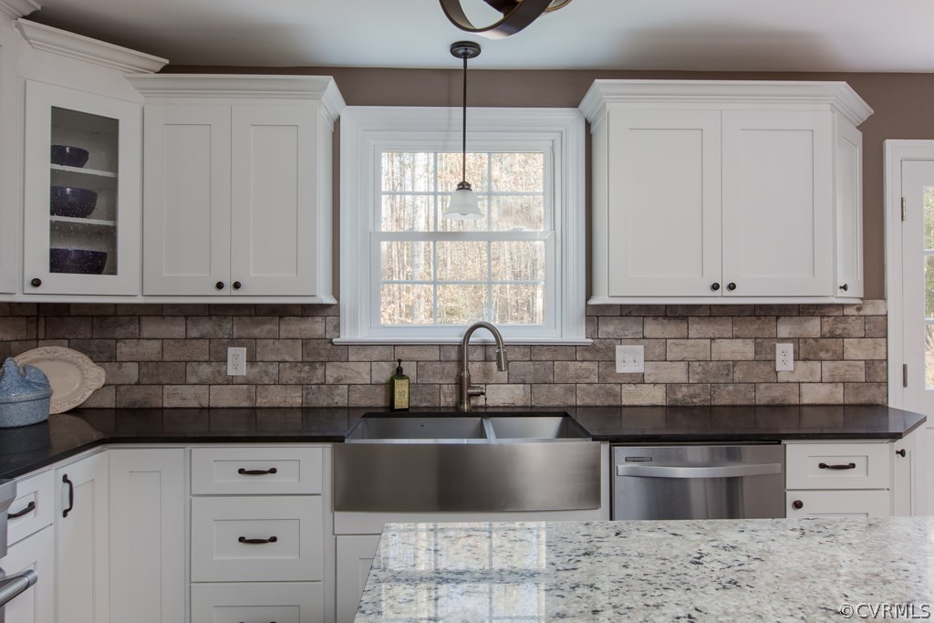 9100 Reigate Road North Chesterfield, VA 23236 - Photo 8 of 36