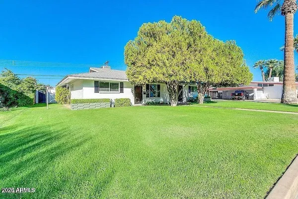 $2,550 | 4242 North 31st Place, Phoenix, AZ 85016