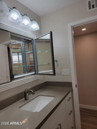 $2,550 | 4242 North 31st Place, Phoenix, AZ 85016