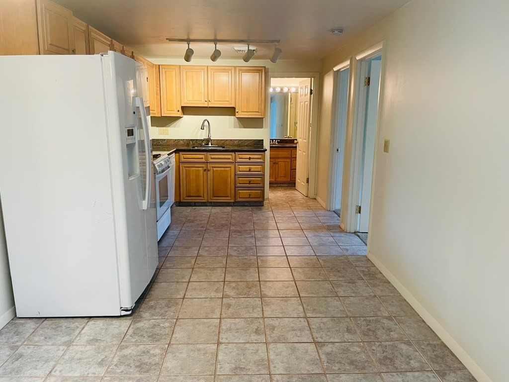 905 Locust Street, Unit 9 Fall River, MA 02720 - Photo 7 of 21 Gallery Image 7