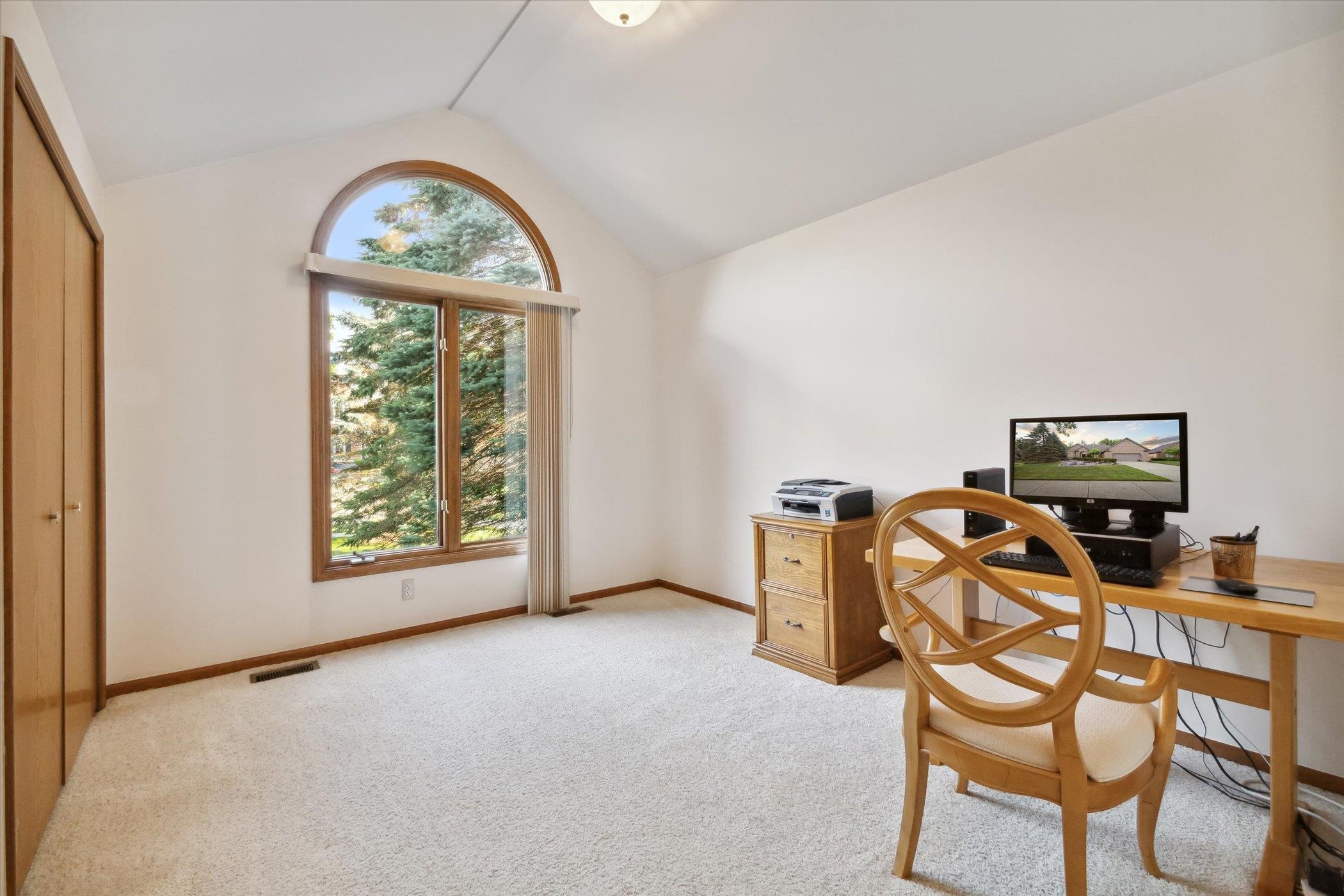 1033 Bloomview Circle Rochester, MI 48307 - Photo 28 of 44 50113392-29.JPG