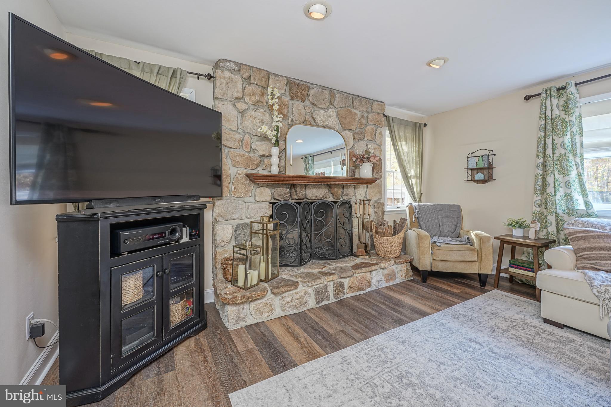 656 McKendimen Road Shamong, NJ 08088 - Photo 13 of 60 Family Room