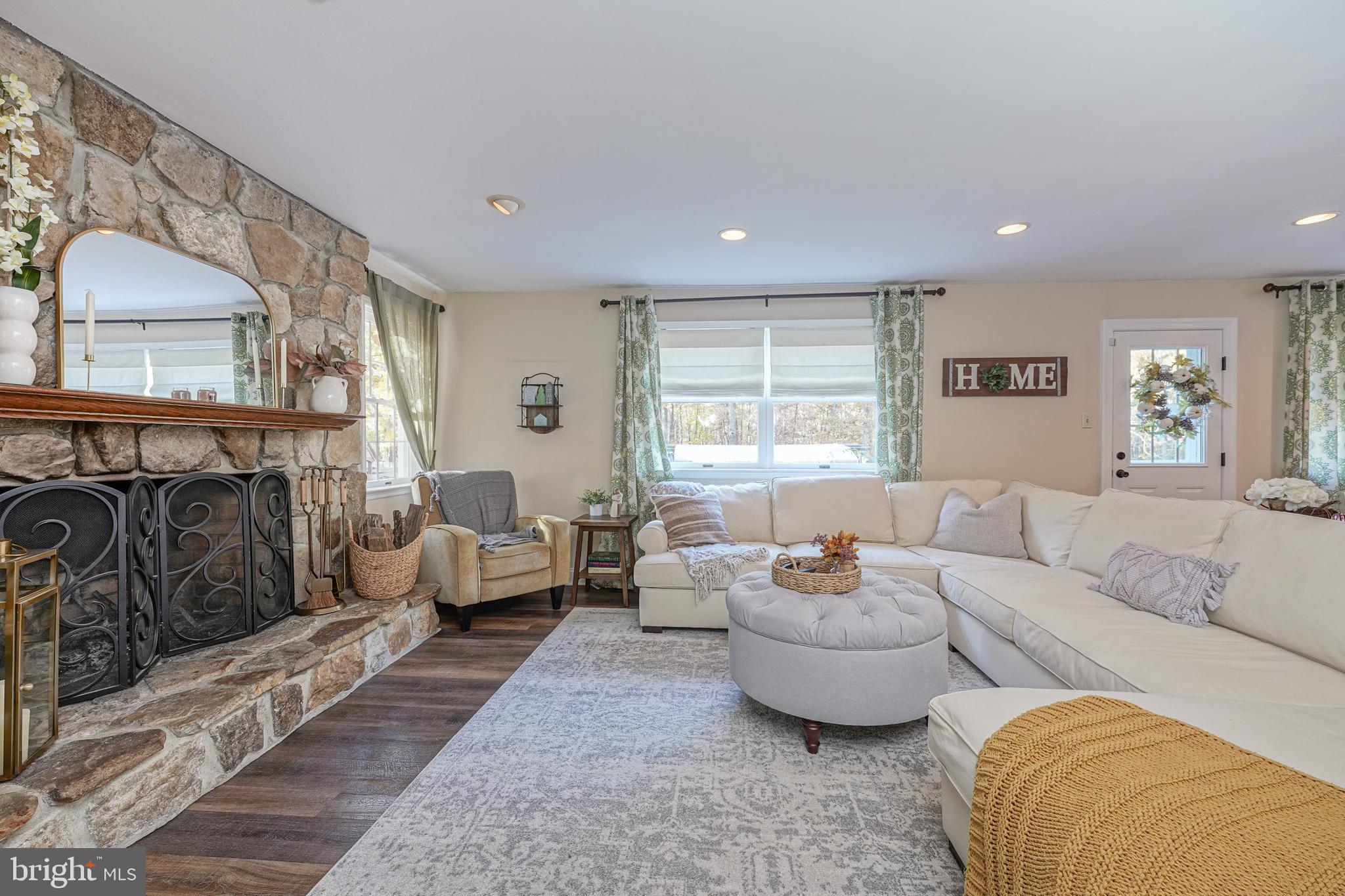 656 McKendimen Road Shamong, NJ 08088 - Photo 14 of 60 Family Room