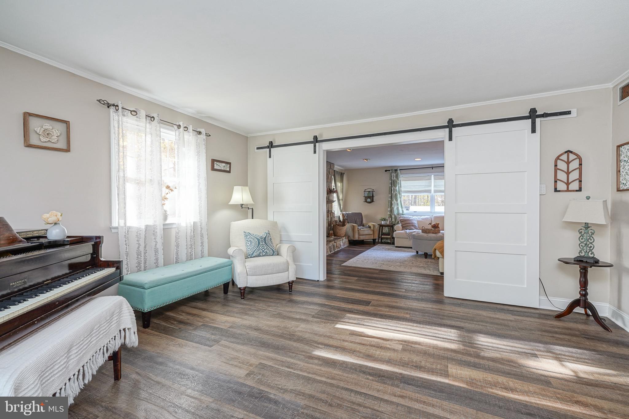 656 McKendimen Road Shamong, NJ 08088 - Photo 6 of 60 Livinig Roomo