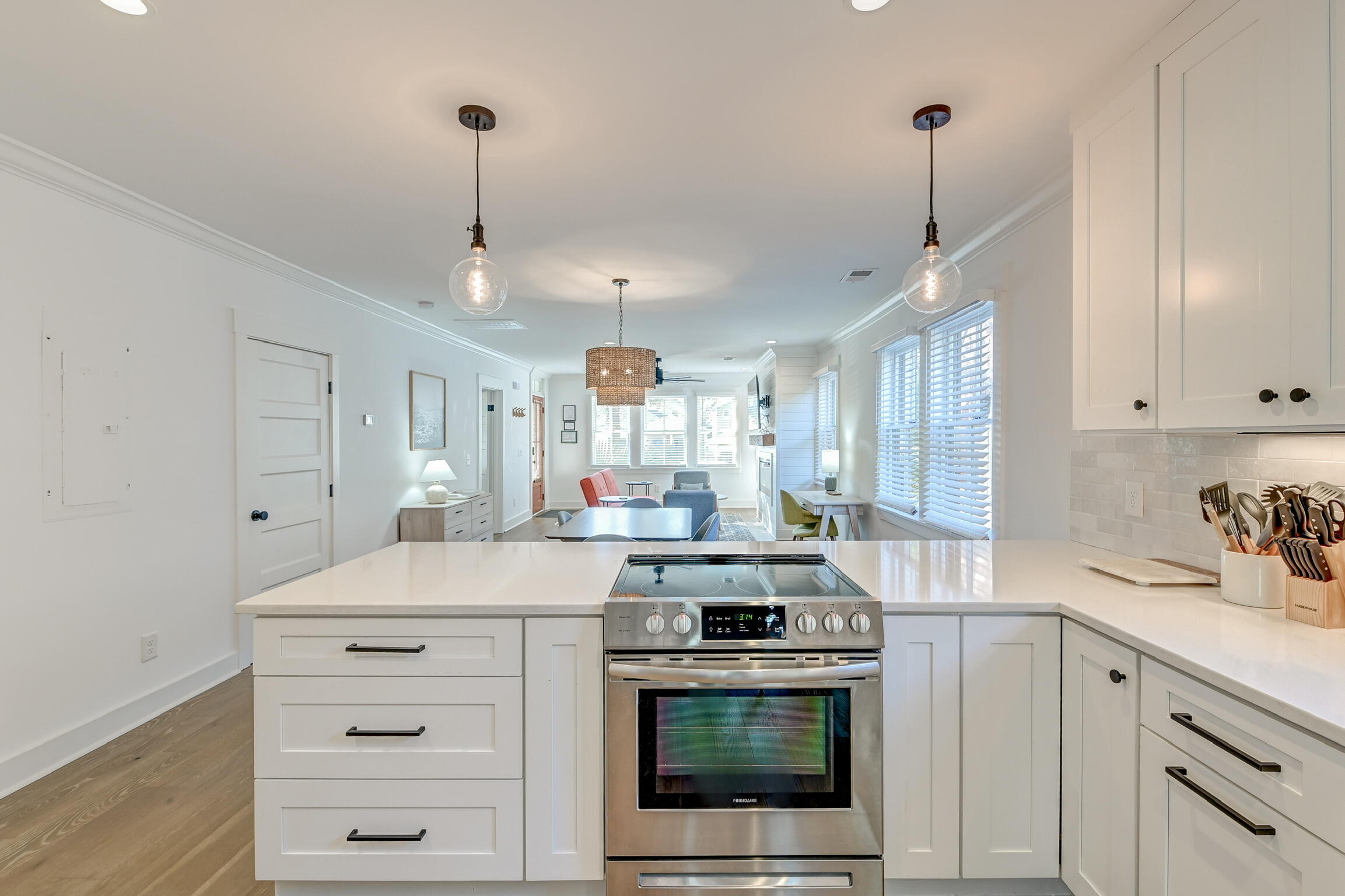 786 Rutledge Avenue Charleston, SC 29403 - Photo 27 of 37 IMG_1482