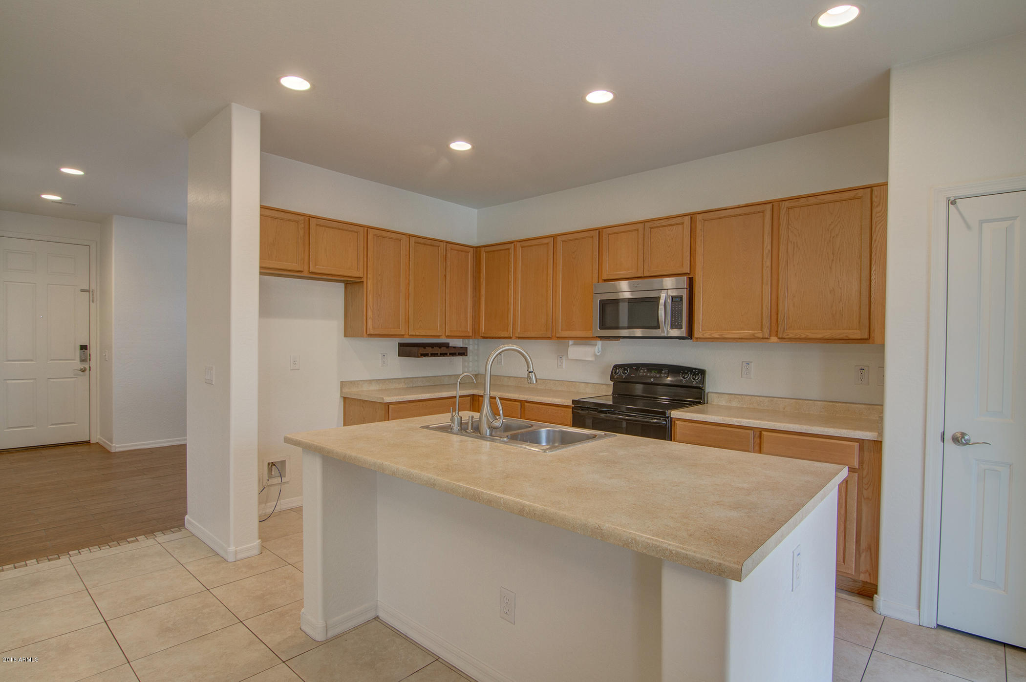 850 East Del Rio Street Chandler, AZ 85225 - Photo 7 of 42 Kitchen 1c