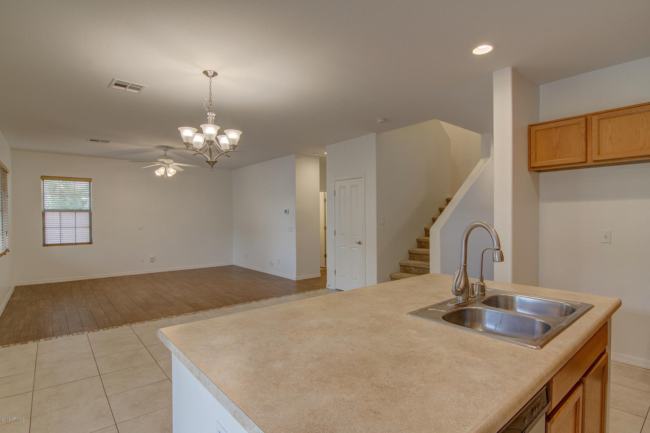 850 East Del Rio Street Chandler, AZ 85225 - Photo 8 of 42 Kitchen 1d