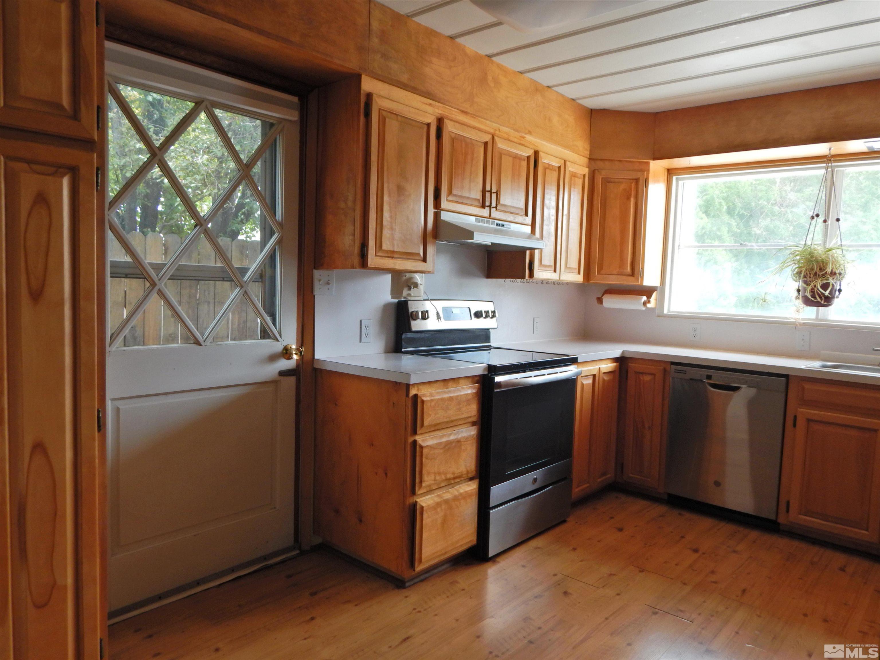 1220 Keystone Avenue Reno, NV 89503 - Photo 6 of 19 Photo 6