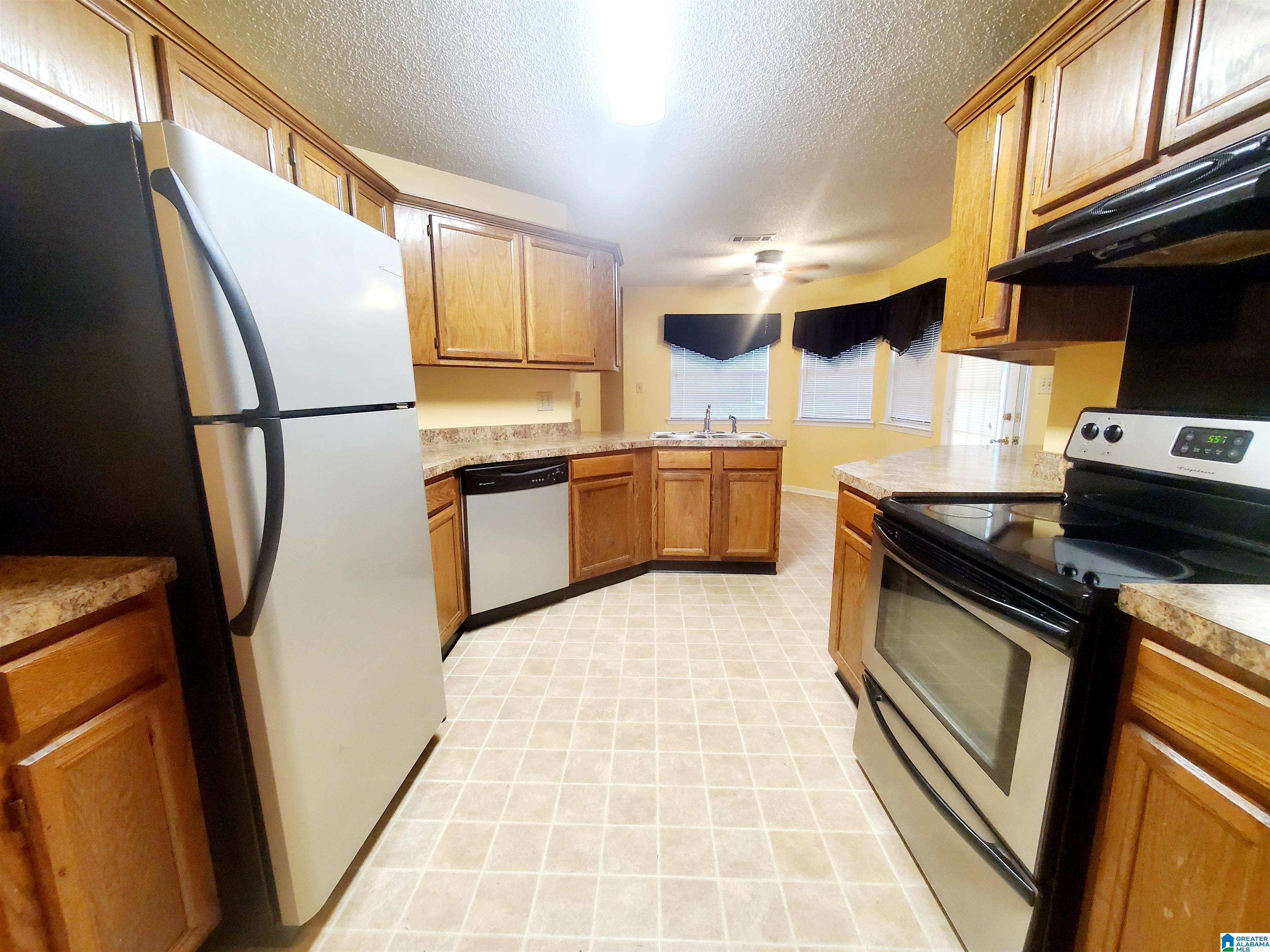 106 Braxton Way Pelham, AL 35124 - Photo 5 of 15