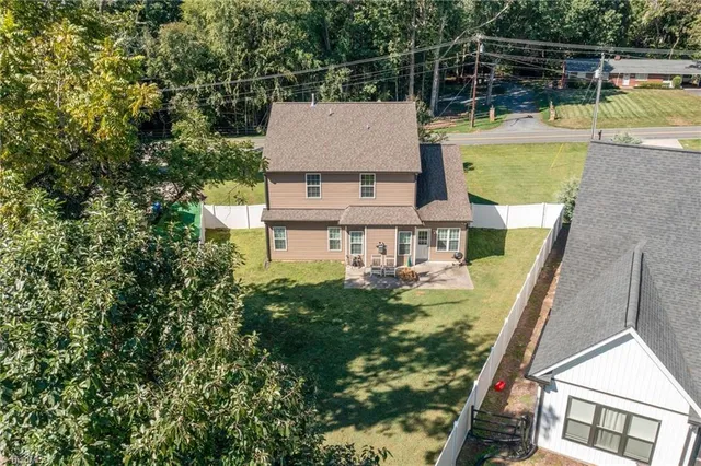 $428,000 | 1016 Somerset Drive, Winston-Salem, NC 27103