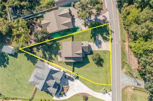 $428,000 | 1016 Somerset Drive, Winston-Salem, NC 27103