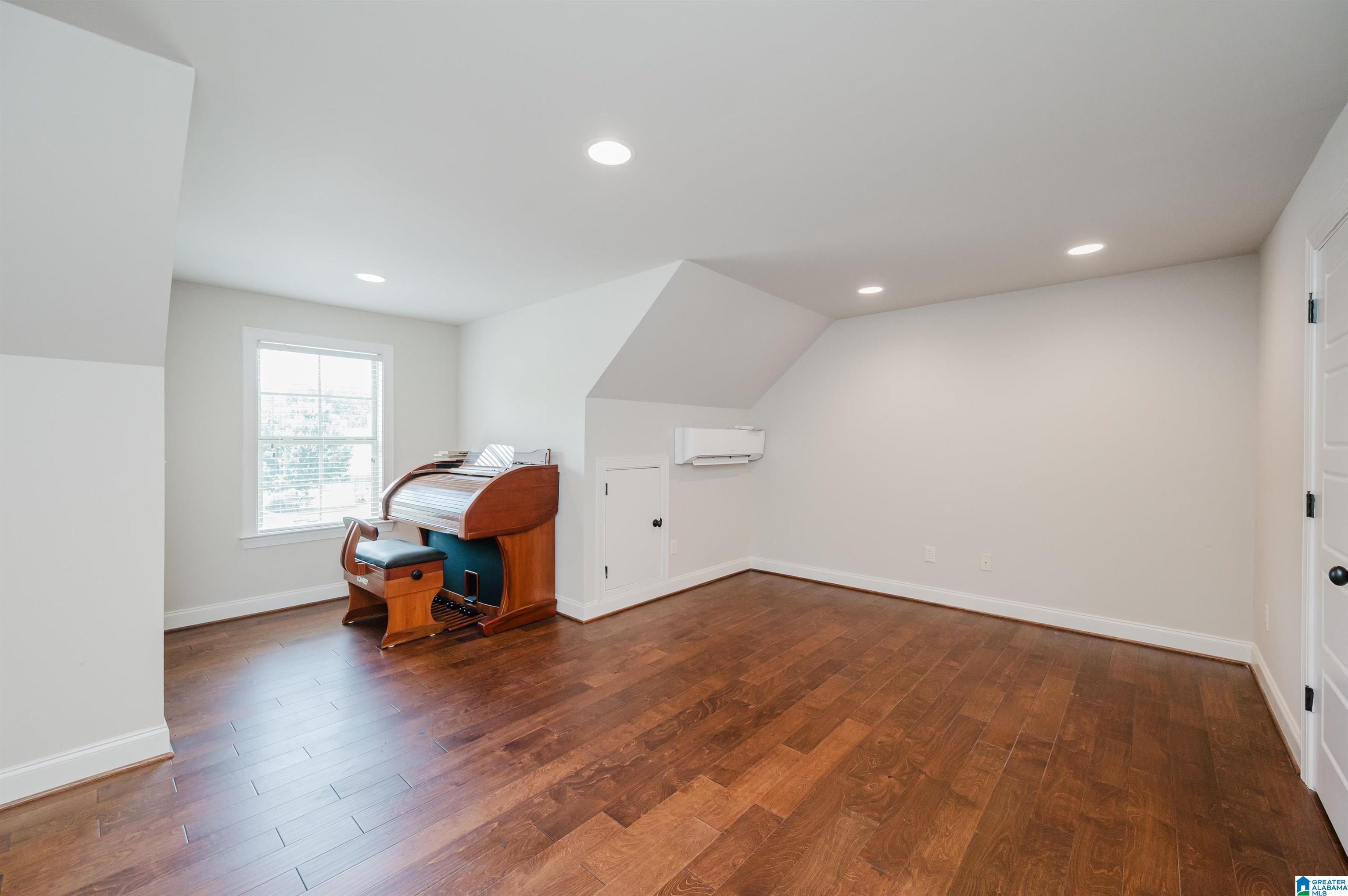 312 Dunrobin Circle Pelham, AL 35124 - Photo 8 of 73