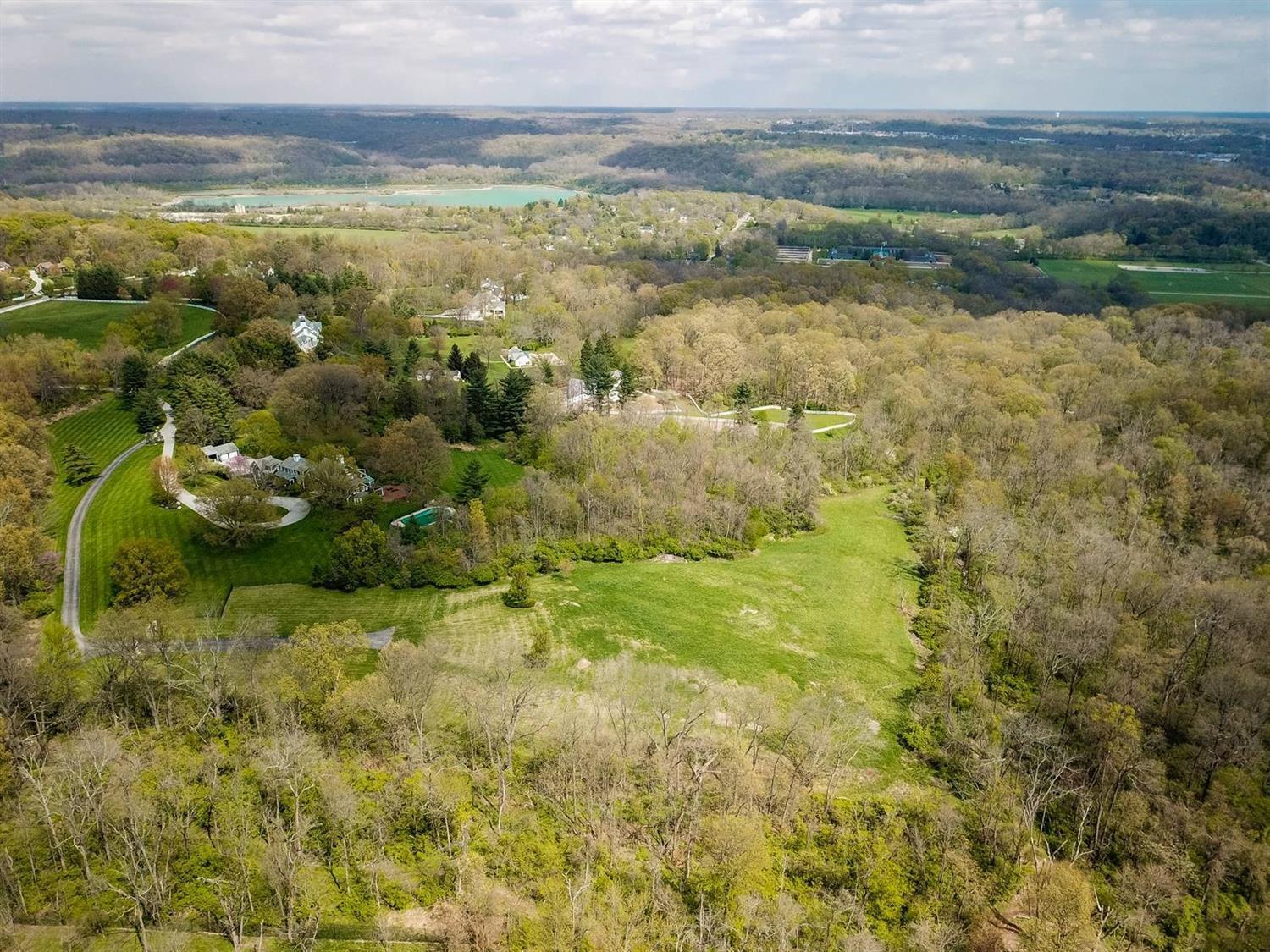 9645 Cunningham Road Cincinnati, OH 45243 - Photo 9 of 24 Gallery Image 9