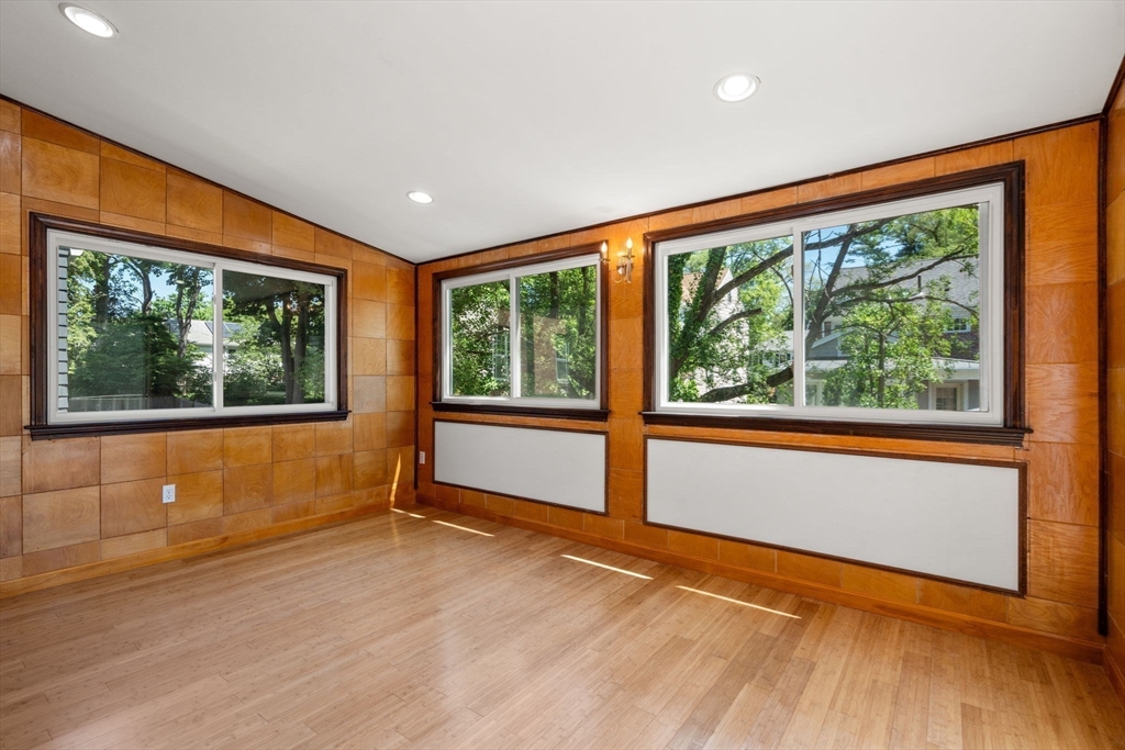 261 Russett Road Brookline, MA 02467 - Photo 14 of 36