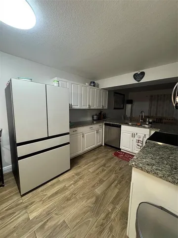 $3,000 | 9831 Riverside Drive, Coral Springs, FL 33071