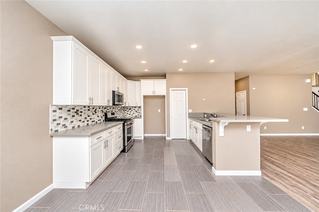 Undisclosed Address Riverside, CA 92501 - Photo 10 of 41 Gallery Image 10