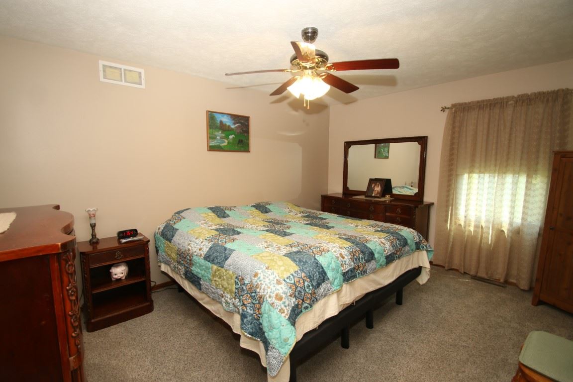 113 London Road Southeast Poplar Grove, IL 61065 - Photo 11 of 24 Gallery Image 11