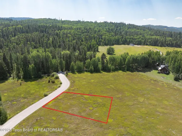 $700,000 | 9966-9944 Hiddenwaters Lane, Victor, ID 83455