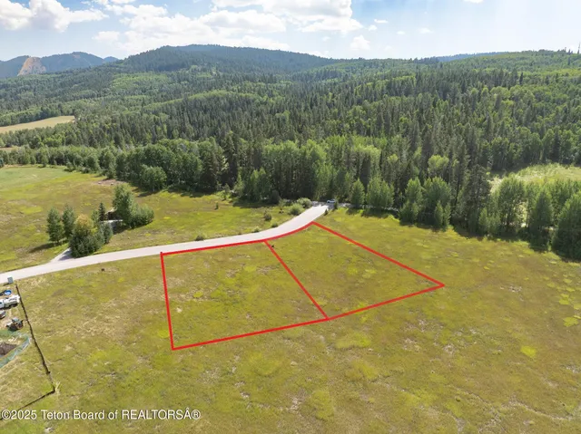 $700,000 | 9966-9944 Hiddenwaters Lane, Victor, ID 83455