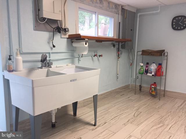 58 Home Road Hatboro, PA 19040 - Photo 39 of 50 Large laundry room ...