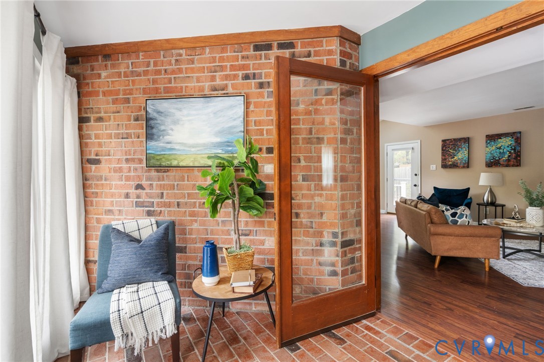 10324 Natural Bridge Road Chesterfield, VA 23236 - Photo 4 of 31 a outdoor living space with furniture and a potted plant