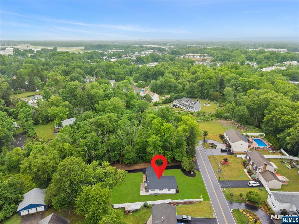 100 Pier Lane Fairfield, NJ 07004 - Photo 24 of 25