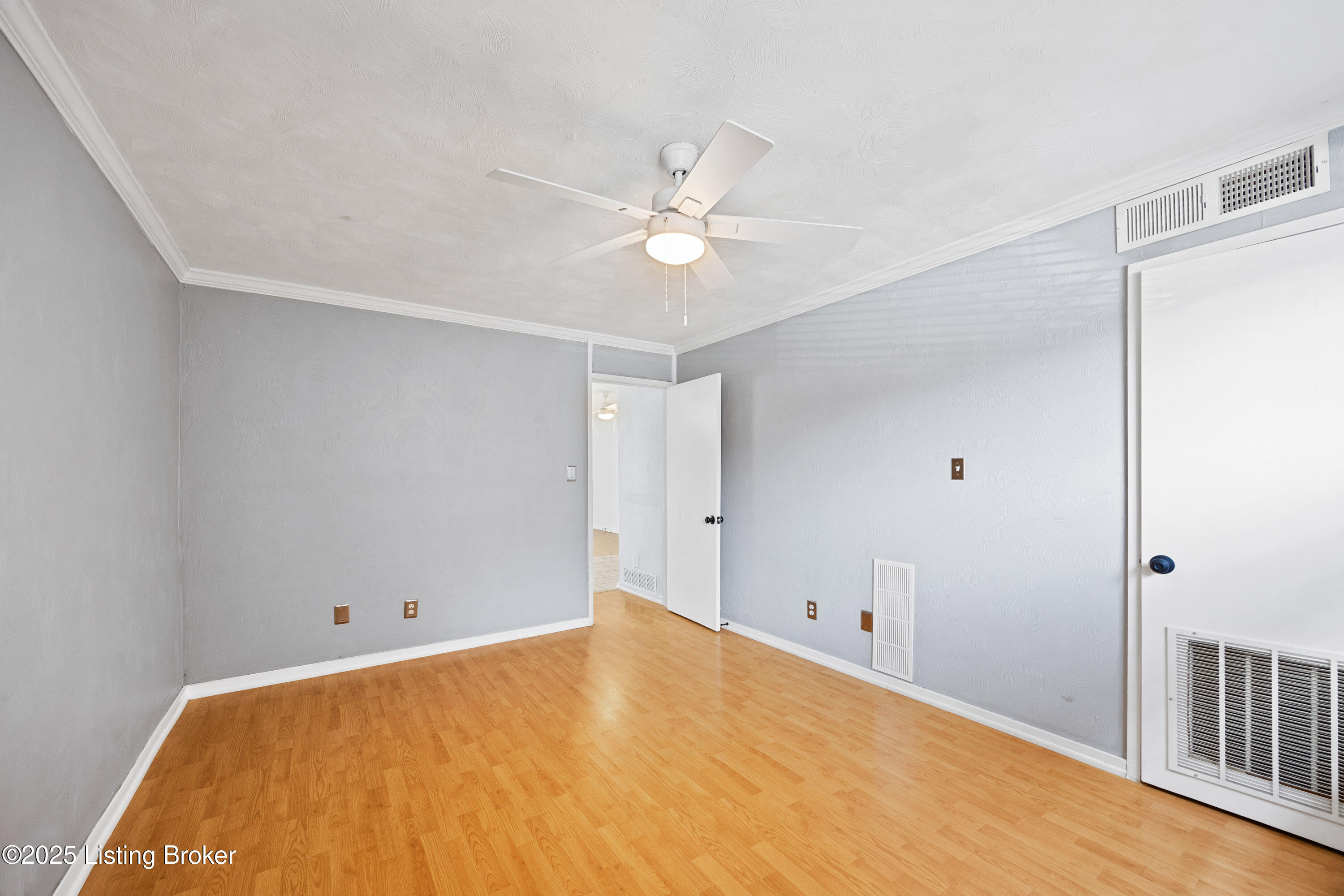 1040 Cherokee Road, Unit E3 Louisville, KY 40204 - Photo 19 of 26 018