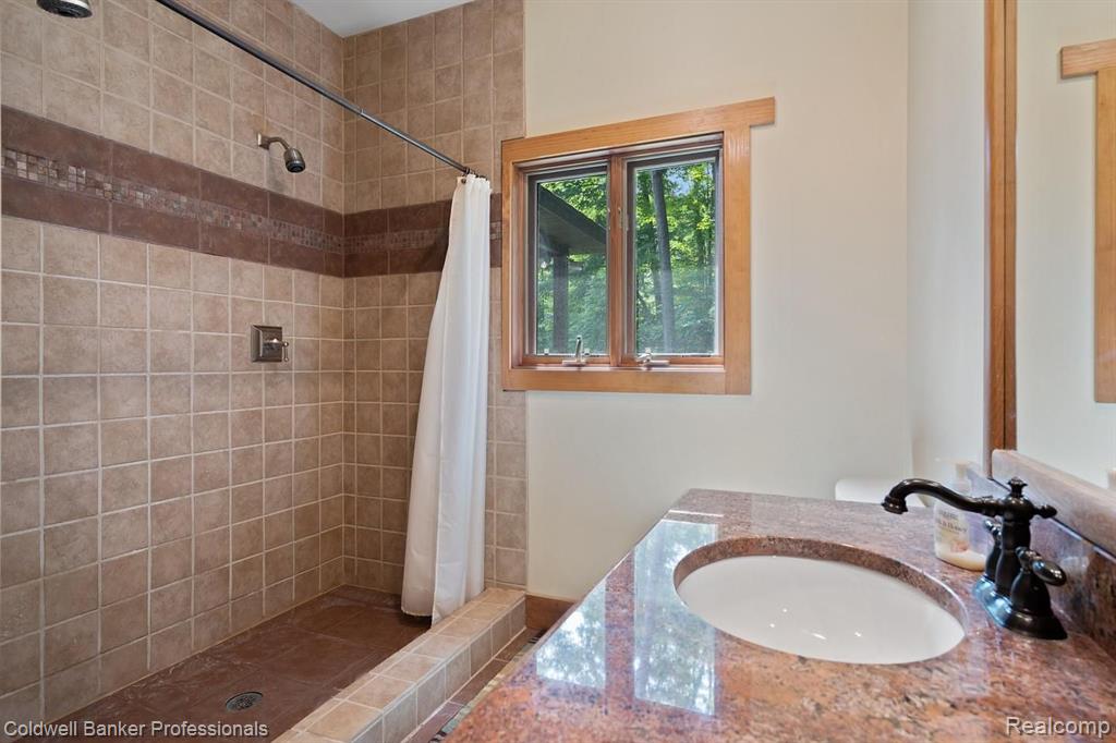 142 Dockham Road Lapeer, MI 48446 - Photo 21 of 53