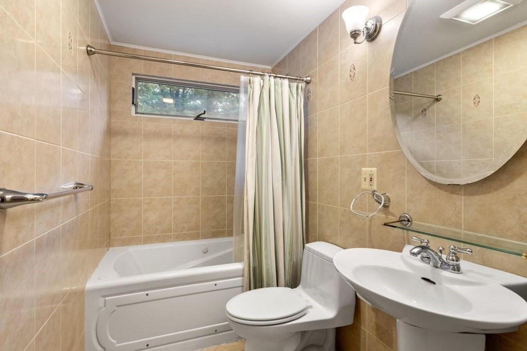 39 Rice Road Wayland, MA 01778 - Photo 12 of 29 Gallery Image 12